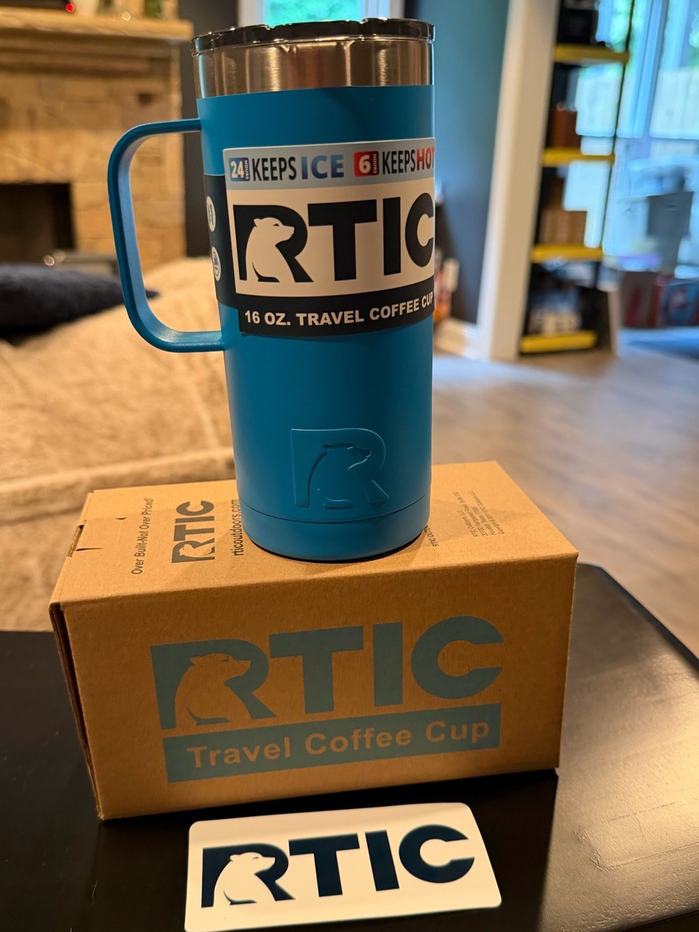 NEW in box Rtic polar cap 💙 blue 16 oz travel tumbler spill proof gift handle